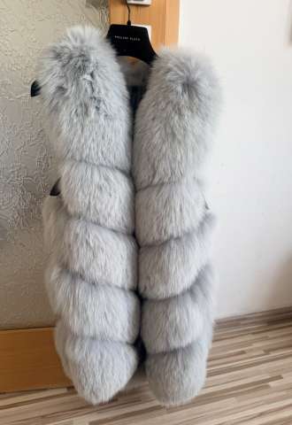 https://www.vipluxury.sk/Sivá vesta z líšky