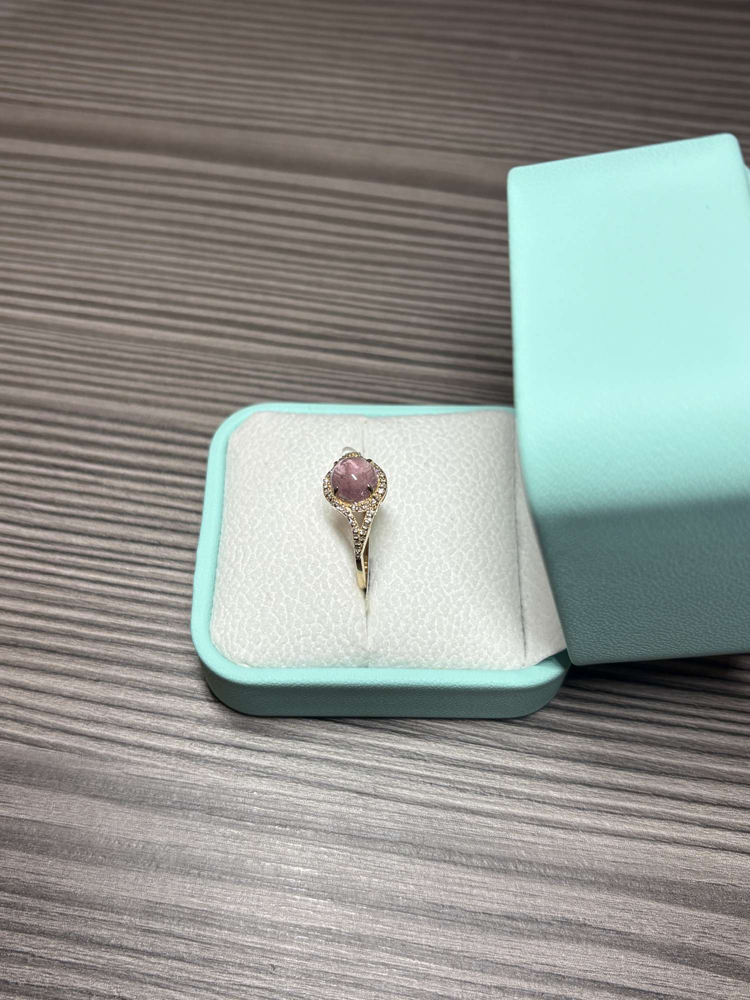 Zlatý prsteň 14k prírodný ružový turmalín 1.72 ct + diamanty