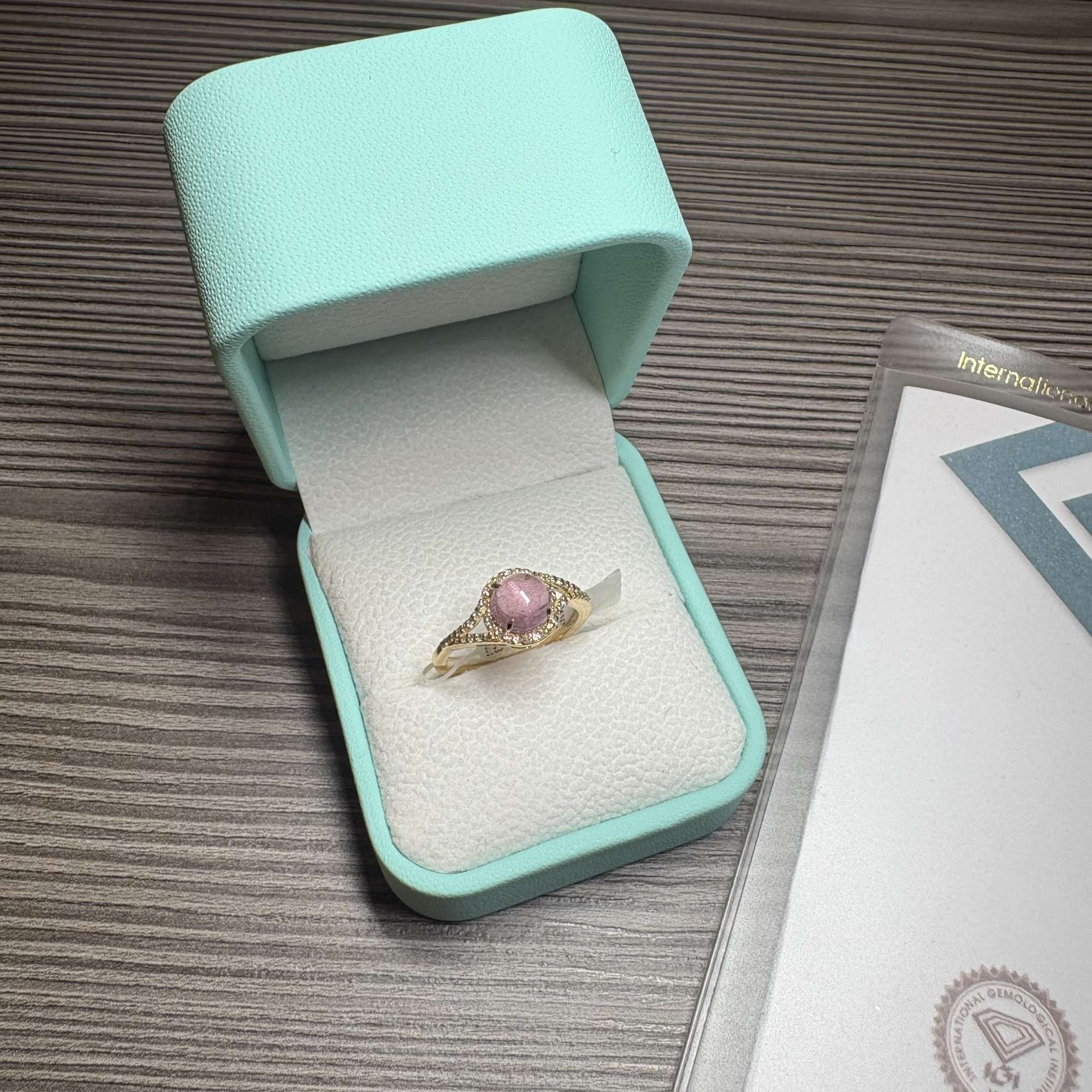 Zlatý prsteň 14k prírodný ružový turmalín 1.72 ct + diamanty