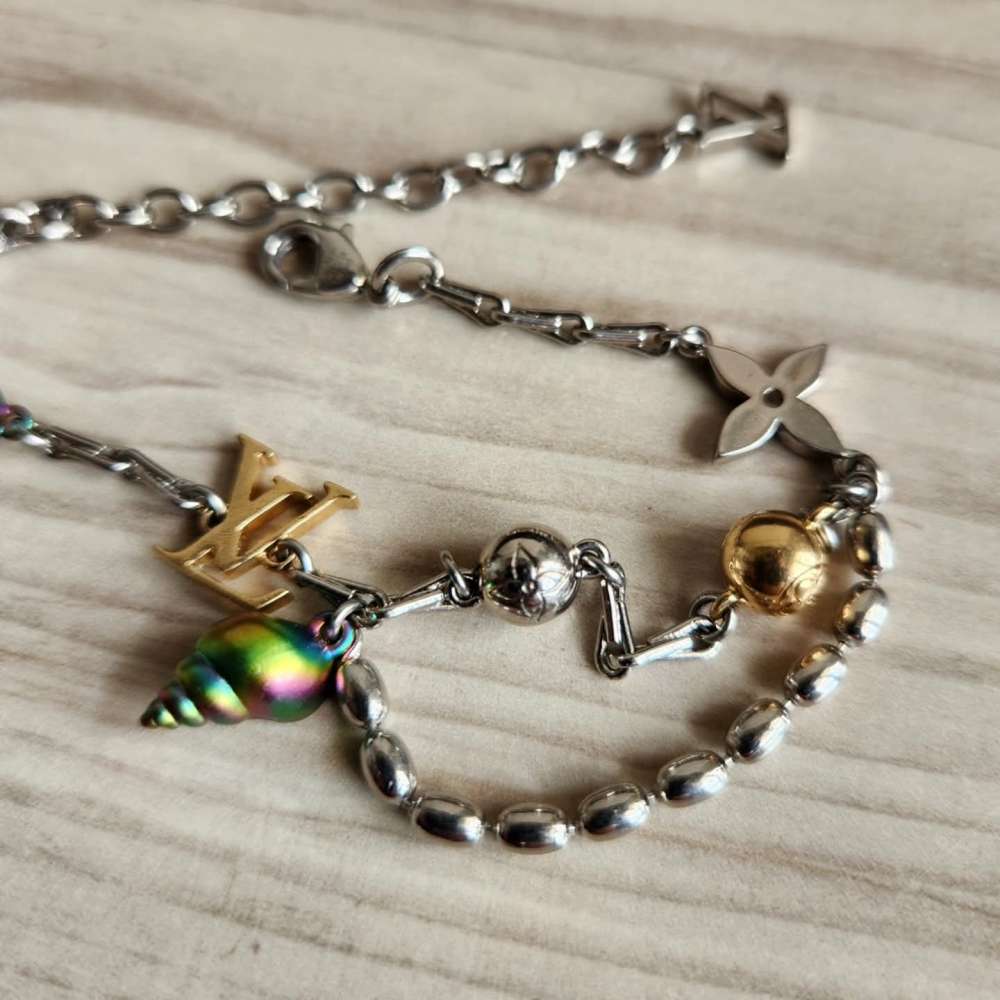 Louis Vuitton naramek