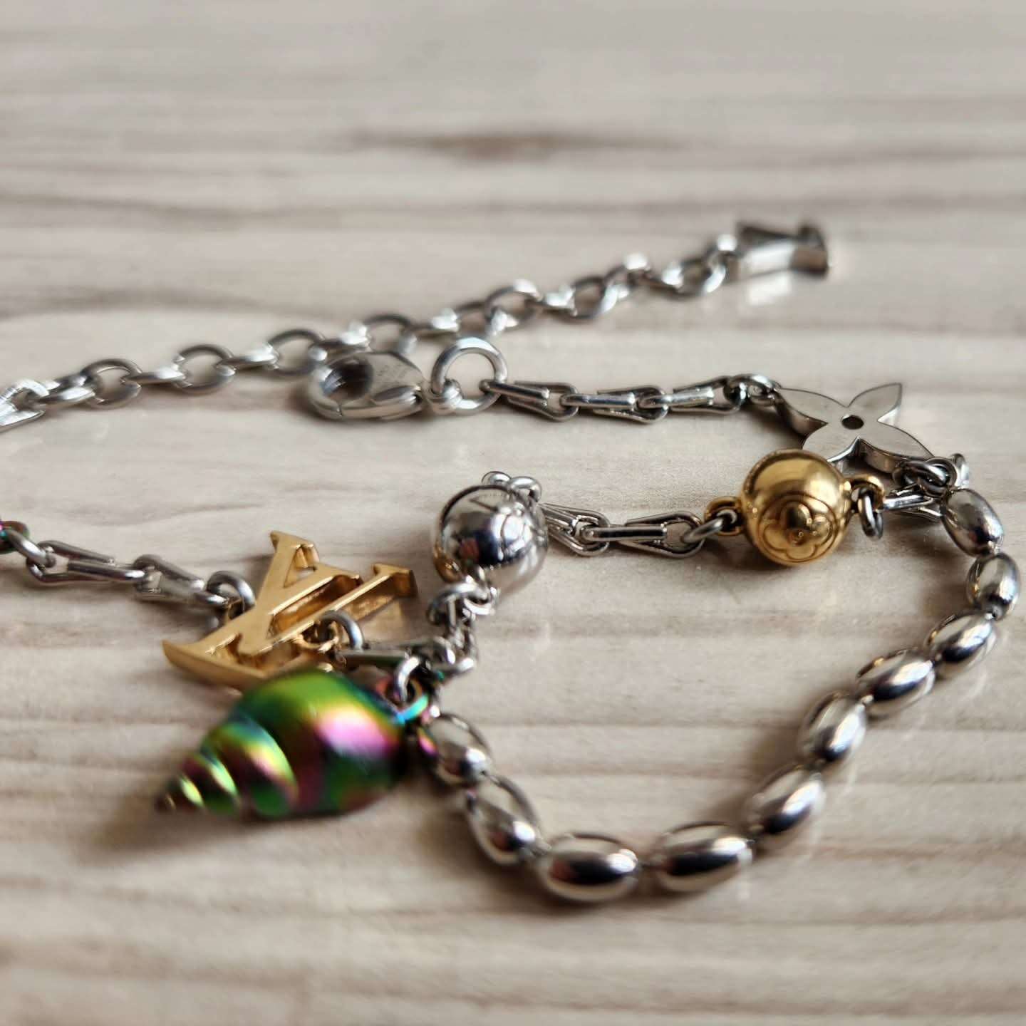 Louis Vuitton naramek