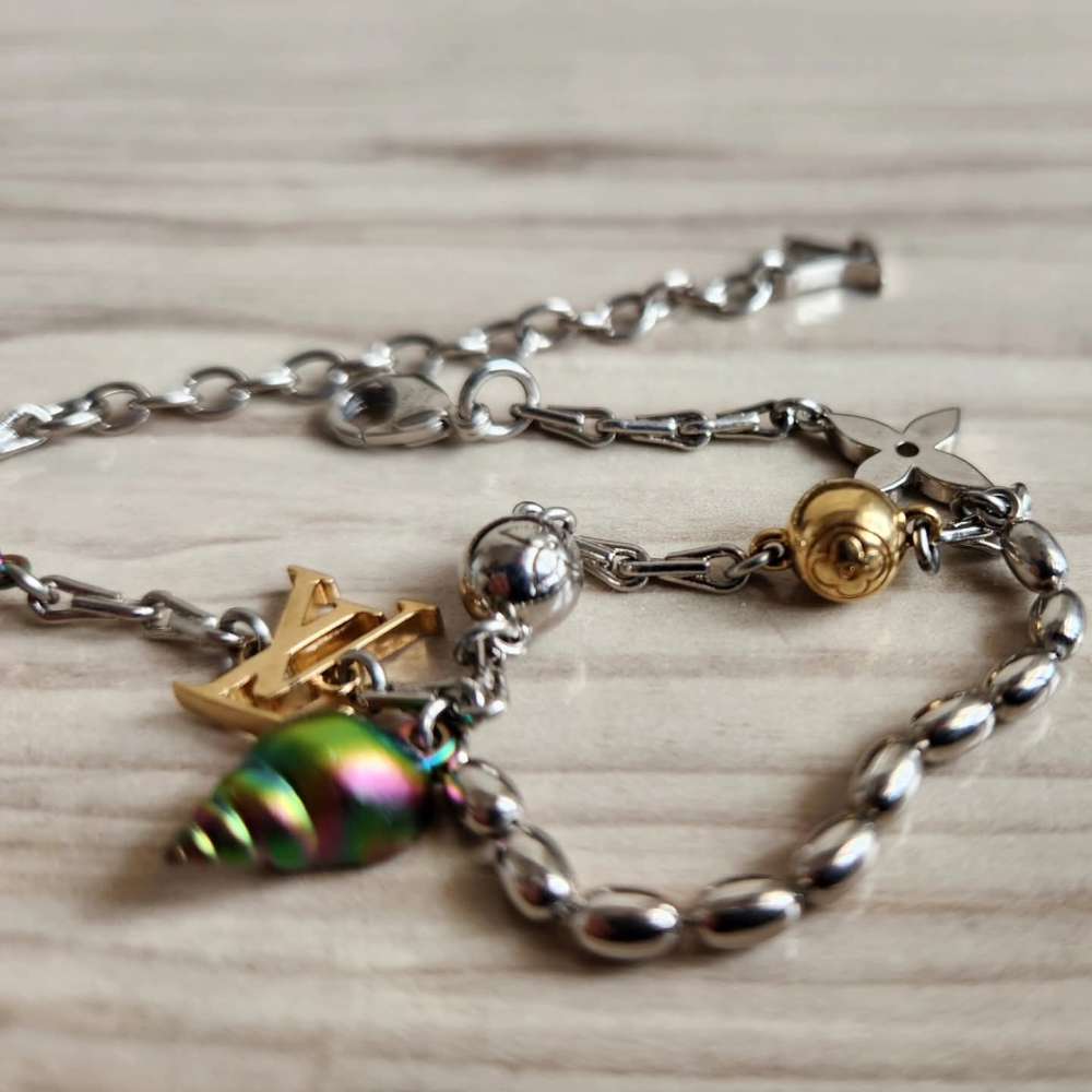 Louis Vuitton naramek