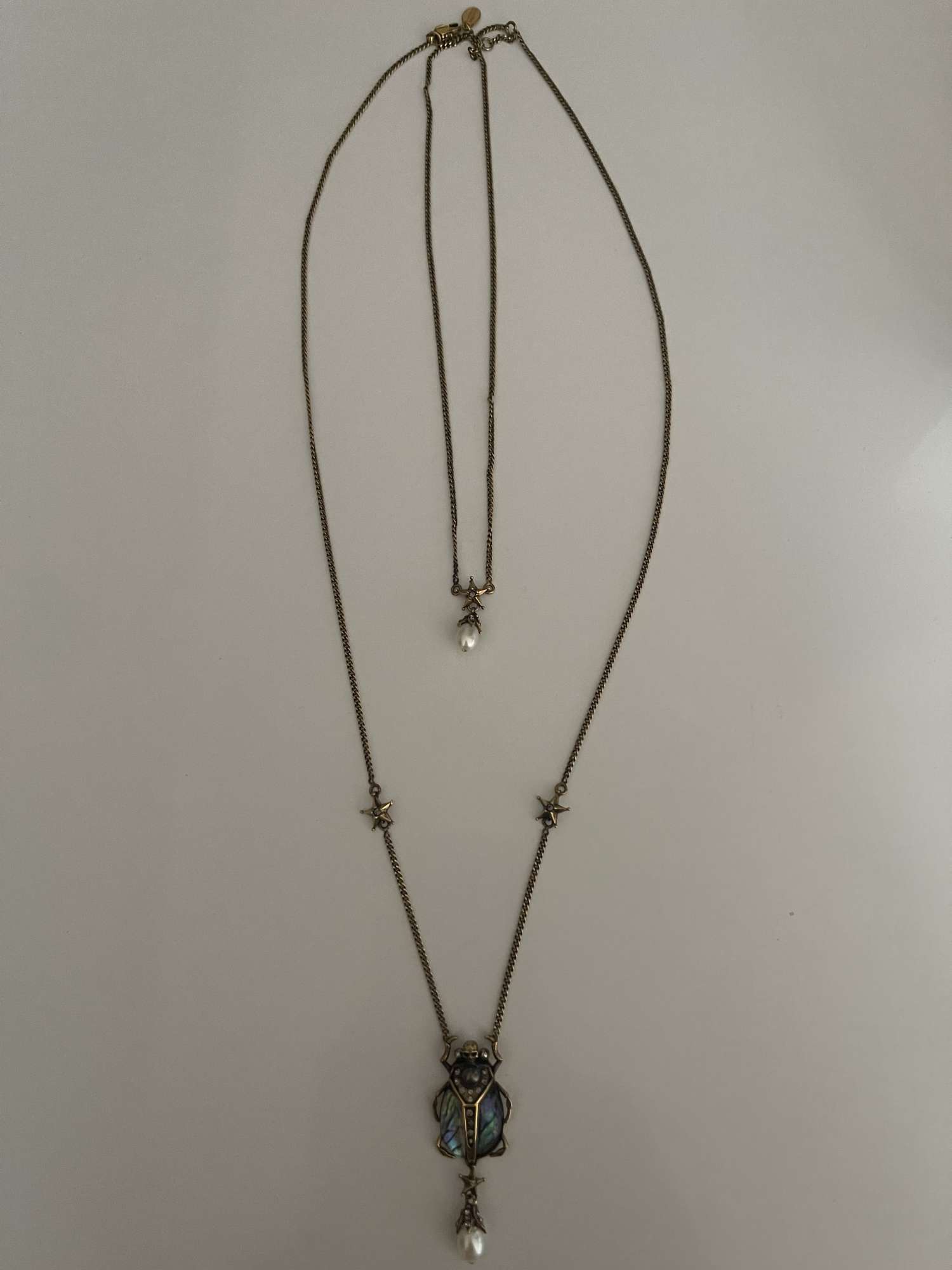 Nahrdelník Alexandra McQueena