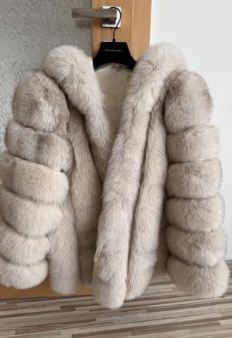 https://www.vipluxury.sk/Kožuch z líšky