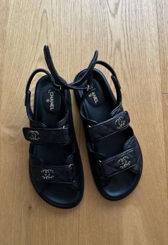 https://www.vipluxury.sk/Chanel grandad sandále
