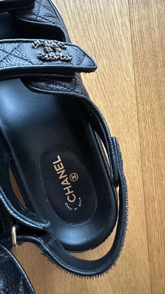 Chanel grandad sandále