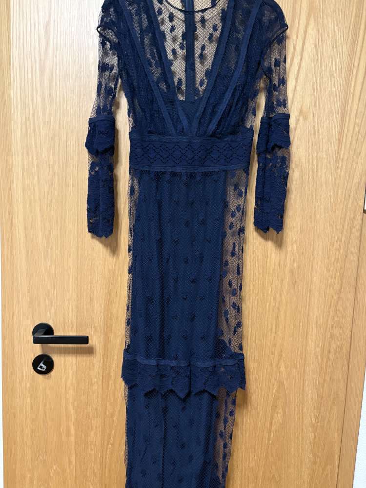 Burberry čipkované šaty