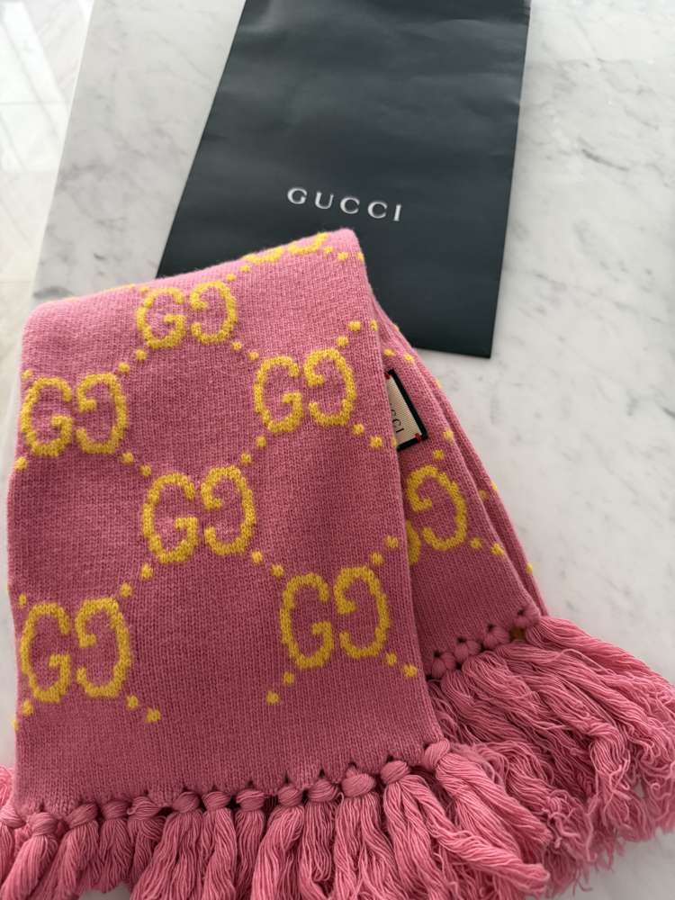 Gucci šál