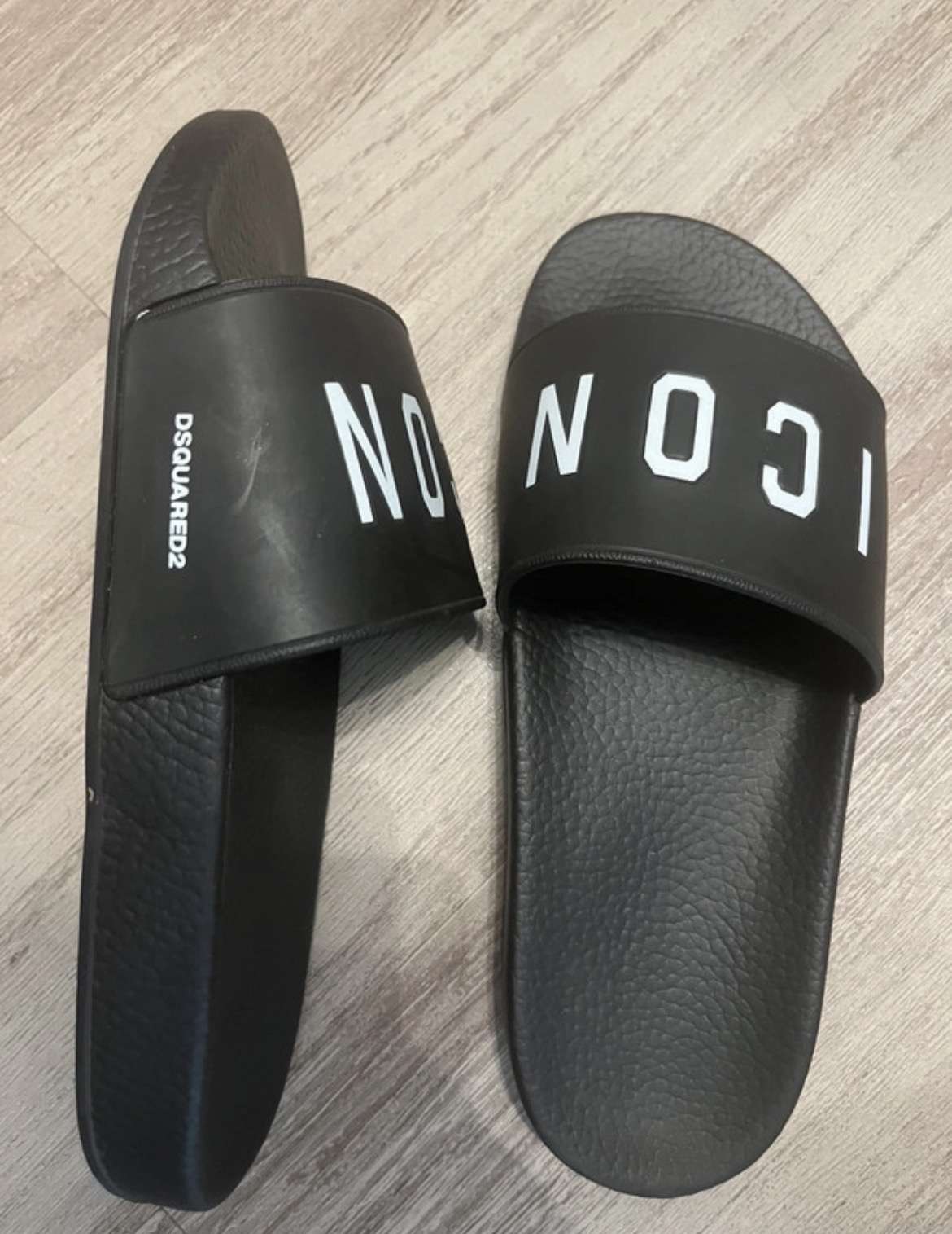 Slapky ICON Dsquared2