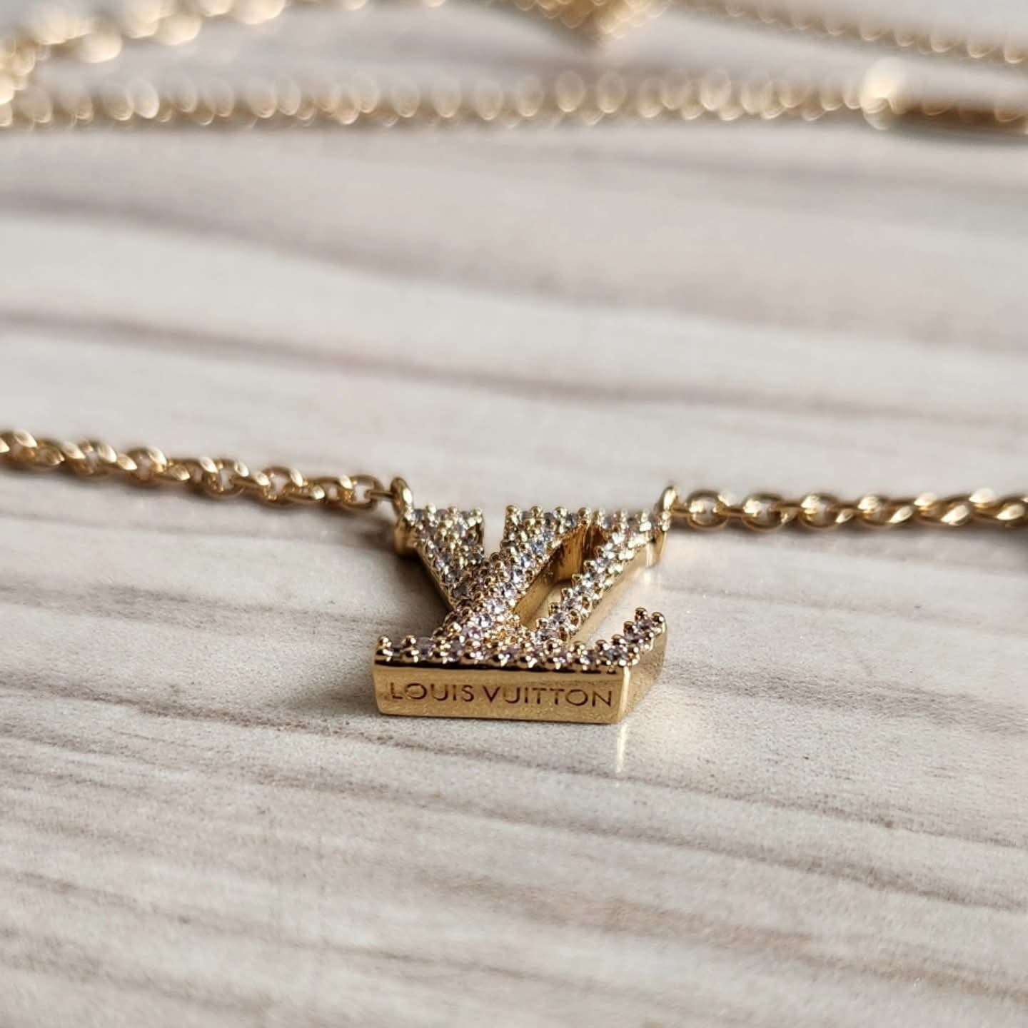 Louis Vuitton Nahrdelnik