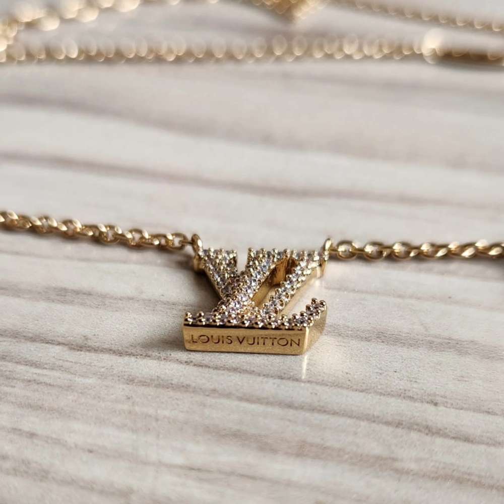 Louis Vuitton Nahrdelnik