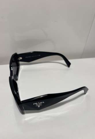 https://www.vipluxury.sk/Prada - slnečne okuliare