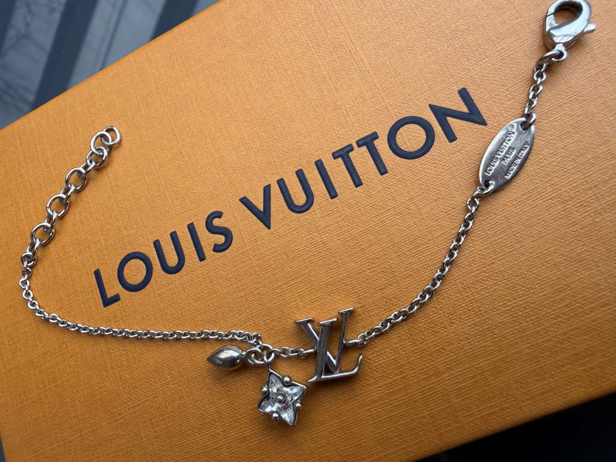 Náramek Louis Vuitton