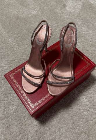 https://www.vipluxury.sk/Rene Caovilla heels