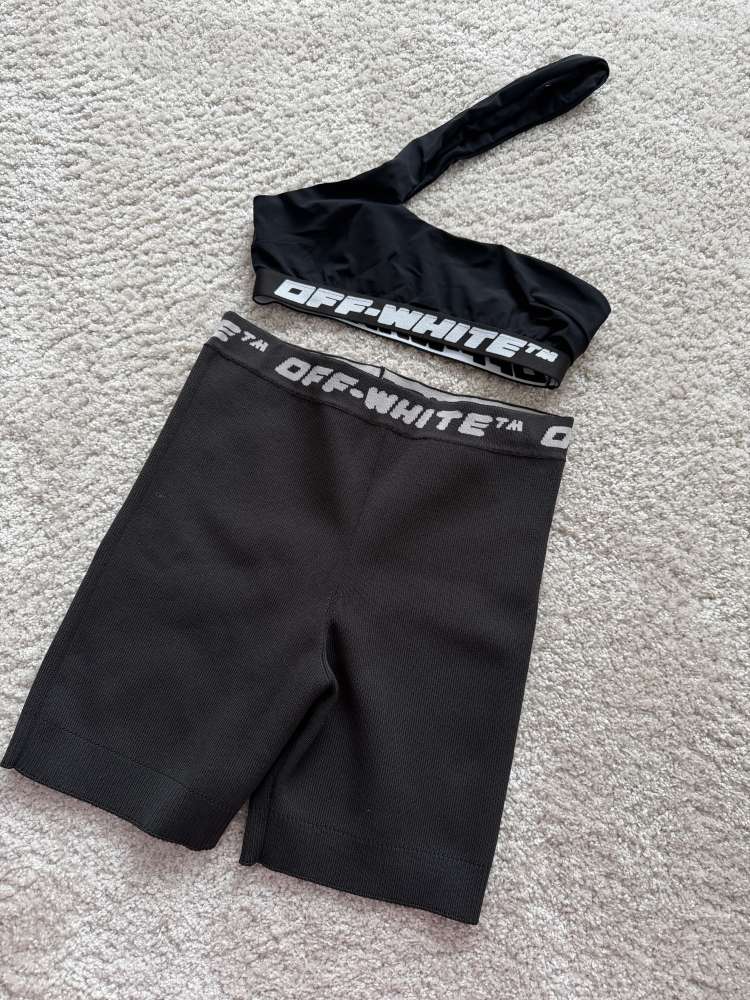 Off white set