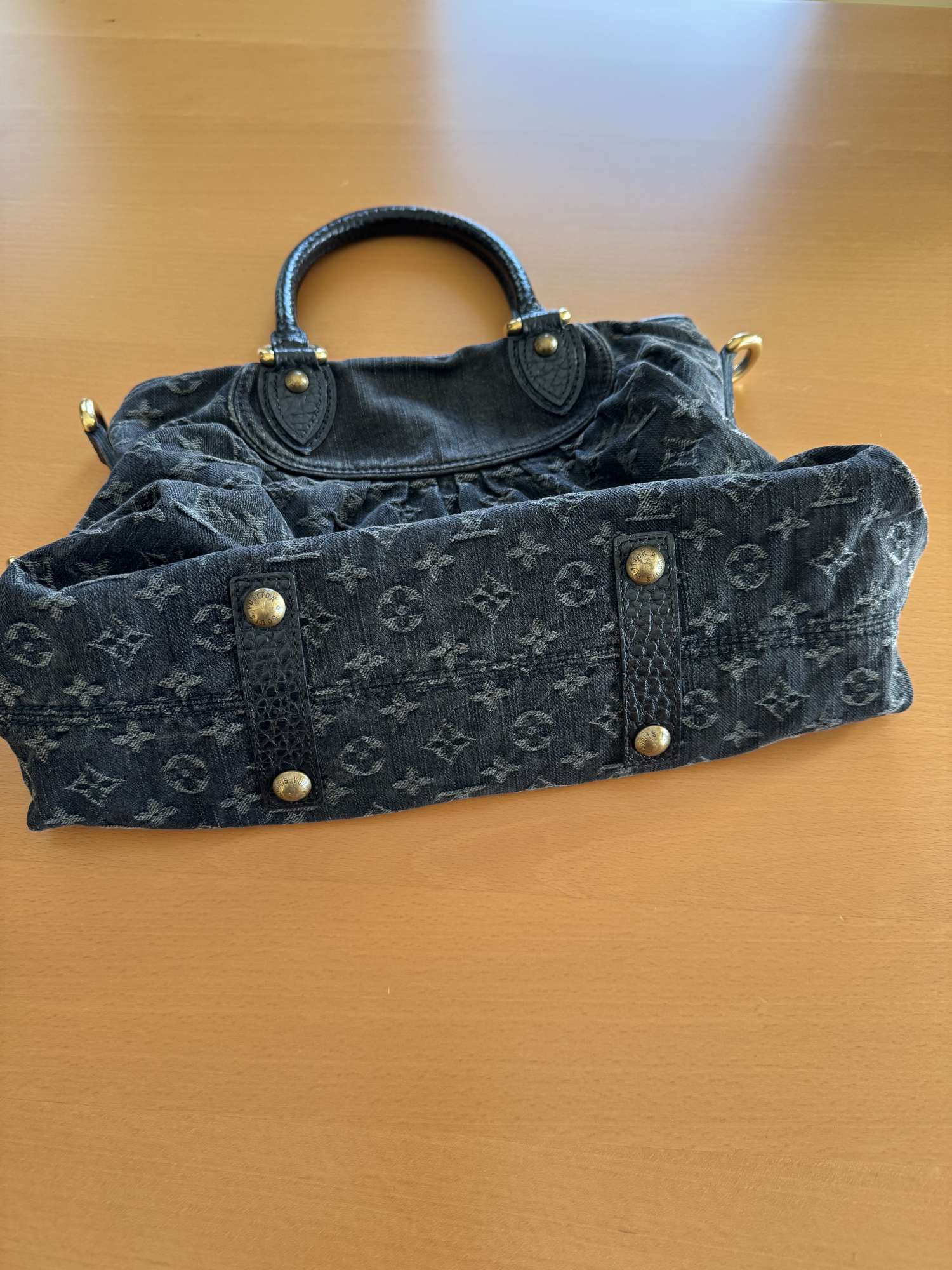Louis Vuitton Neo Cabby MM denim
