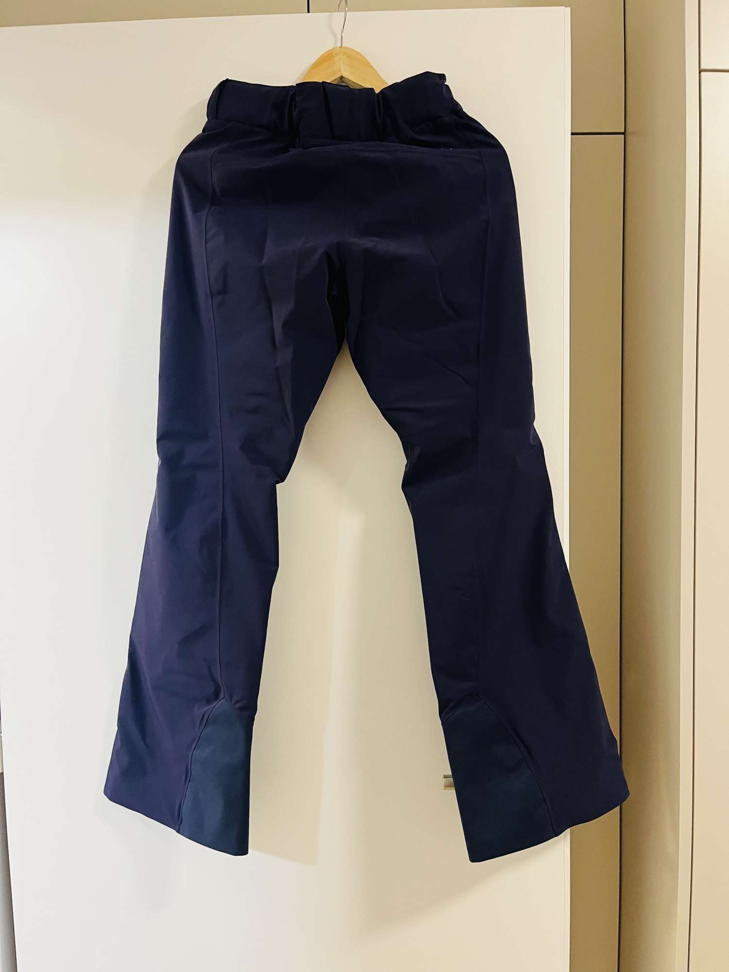 Goldwin dámska lyžiarska súprava (bunda + nohavice) veľkosť M