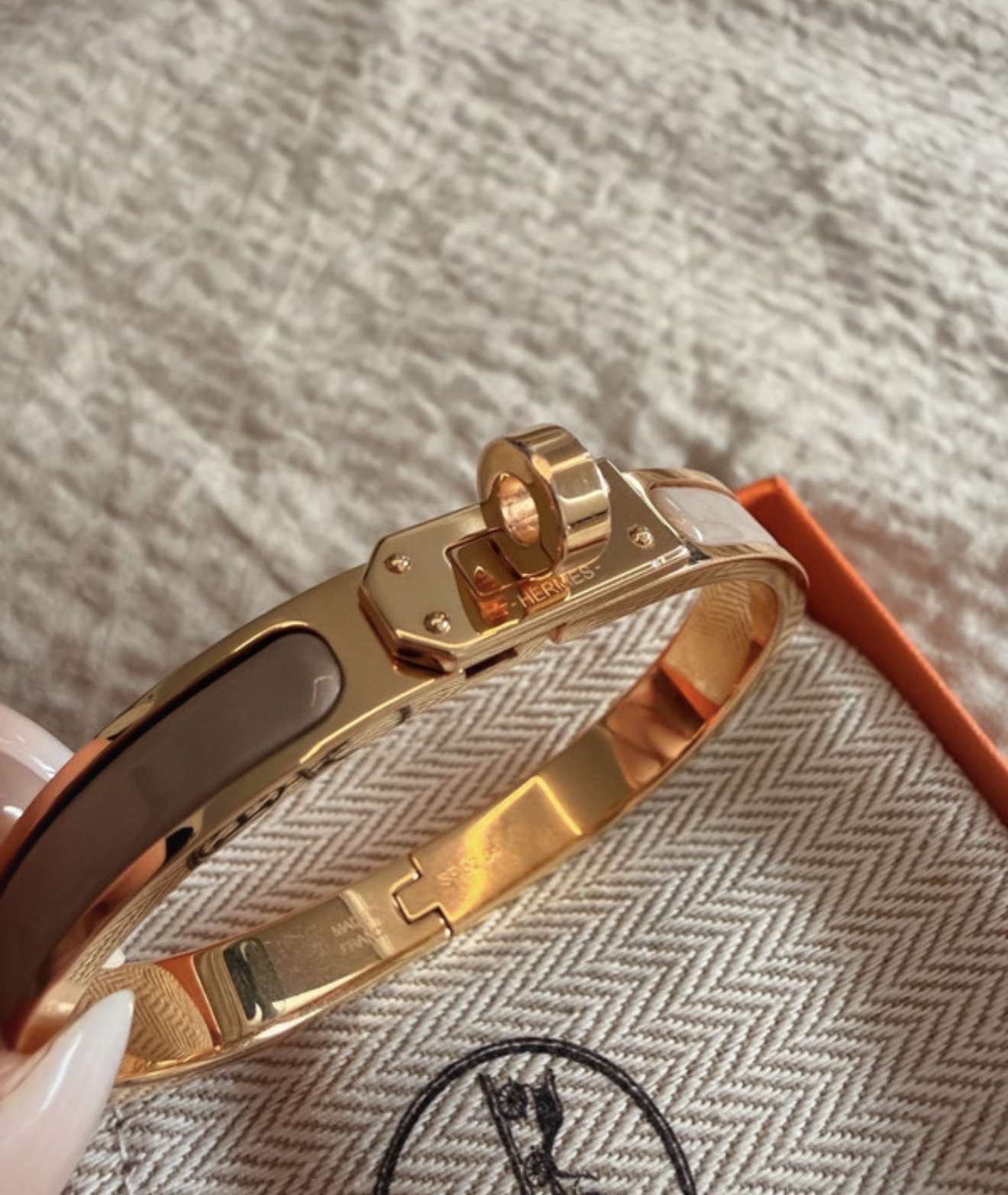 Hermes náramok