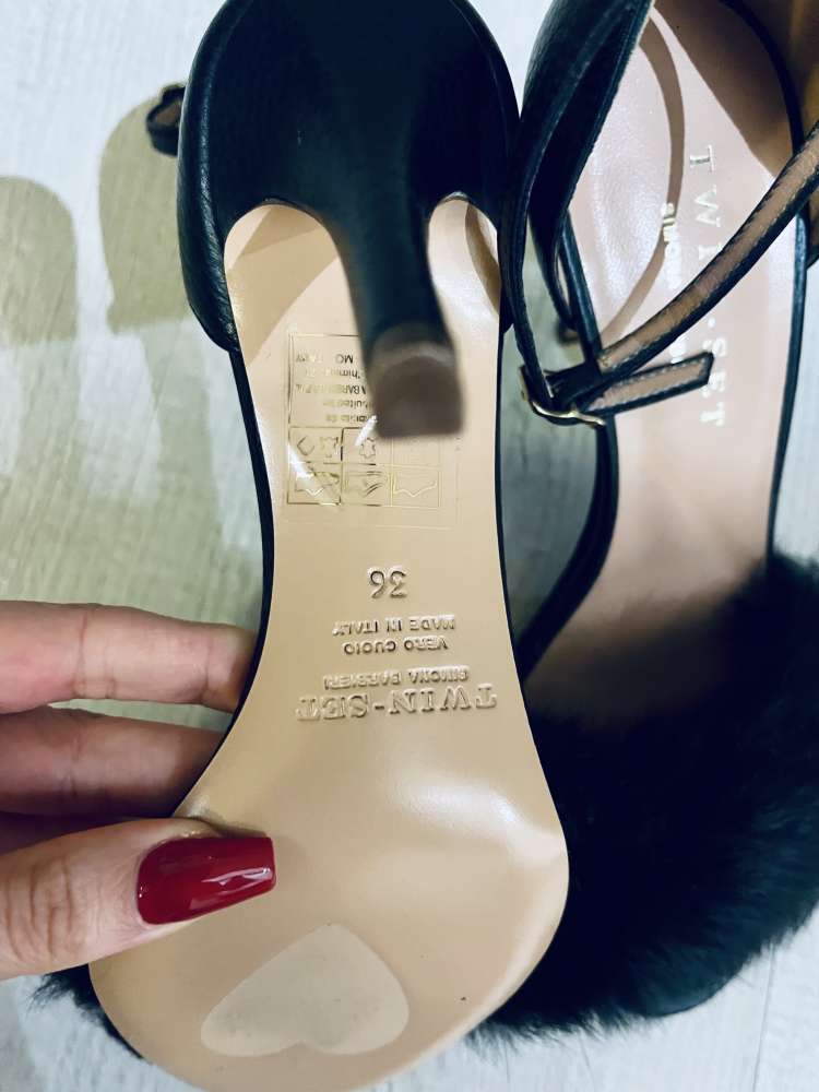 Twin-Set Simona Barbieri sandále 36 s pravou kožušinou