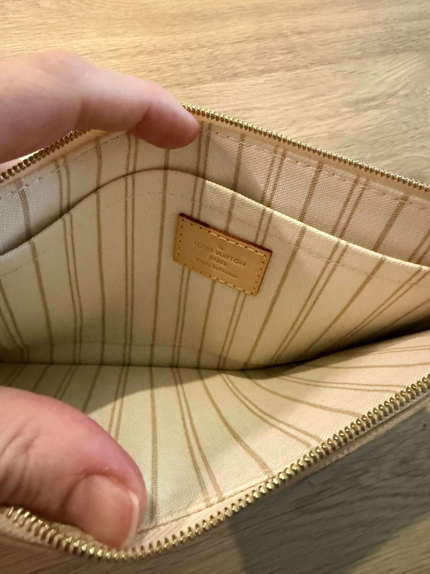 Pouch louis vuitton