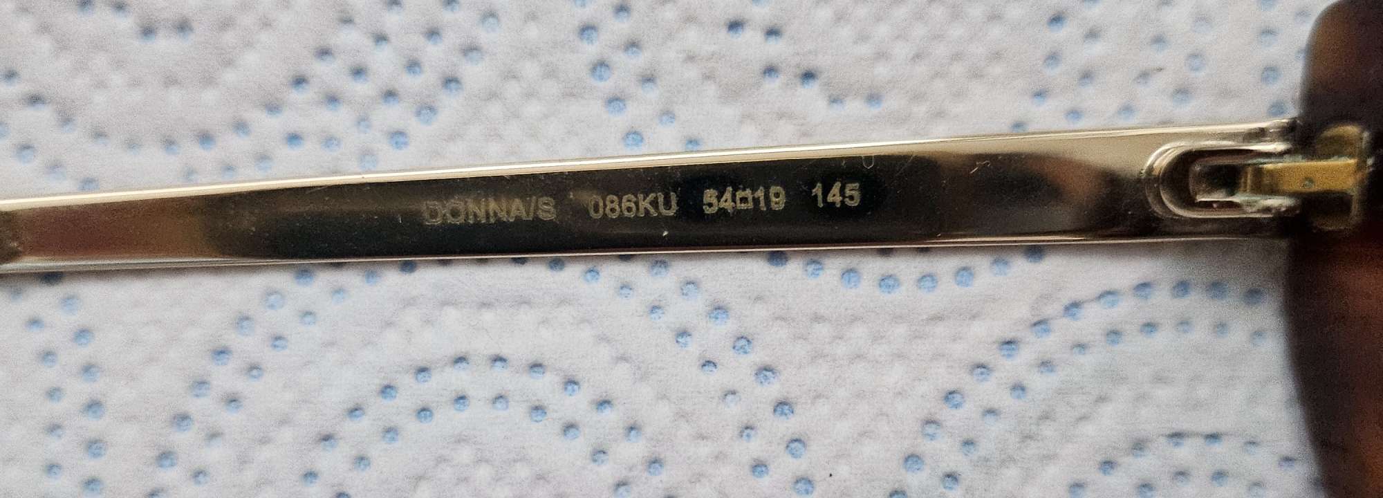 Jimmy Choo slnečné okuliare.