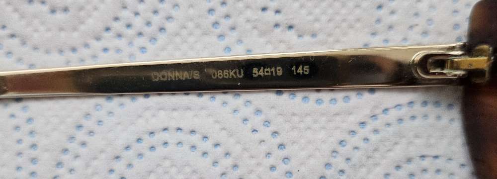 Jimmy Choo slnečné okuliare.