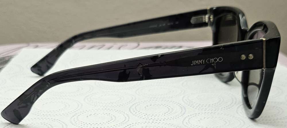 Jimmy Choo slnečné okuliare.