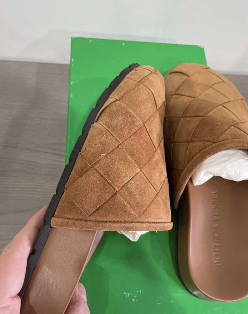 Bottega Veneta šľapky