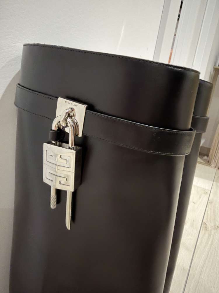 Givenchy boots black Shark