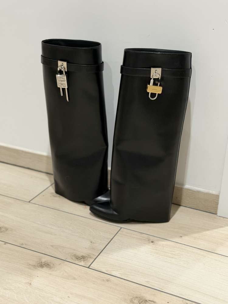 Givenchy boots black Shark