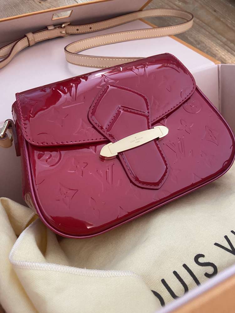 Louis Vuitton Bellflower