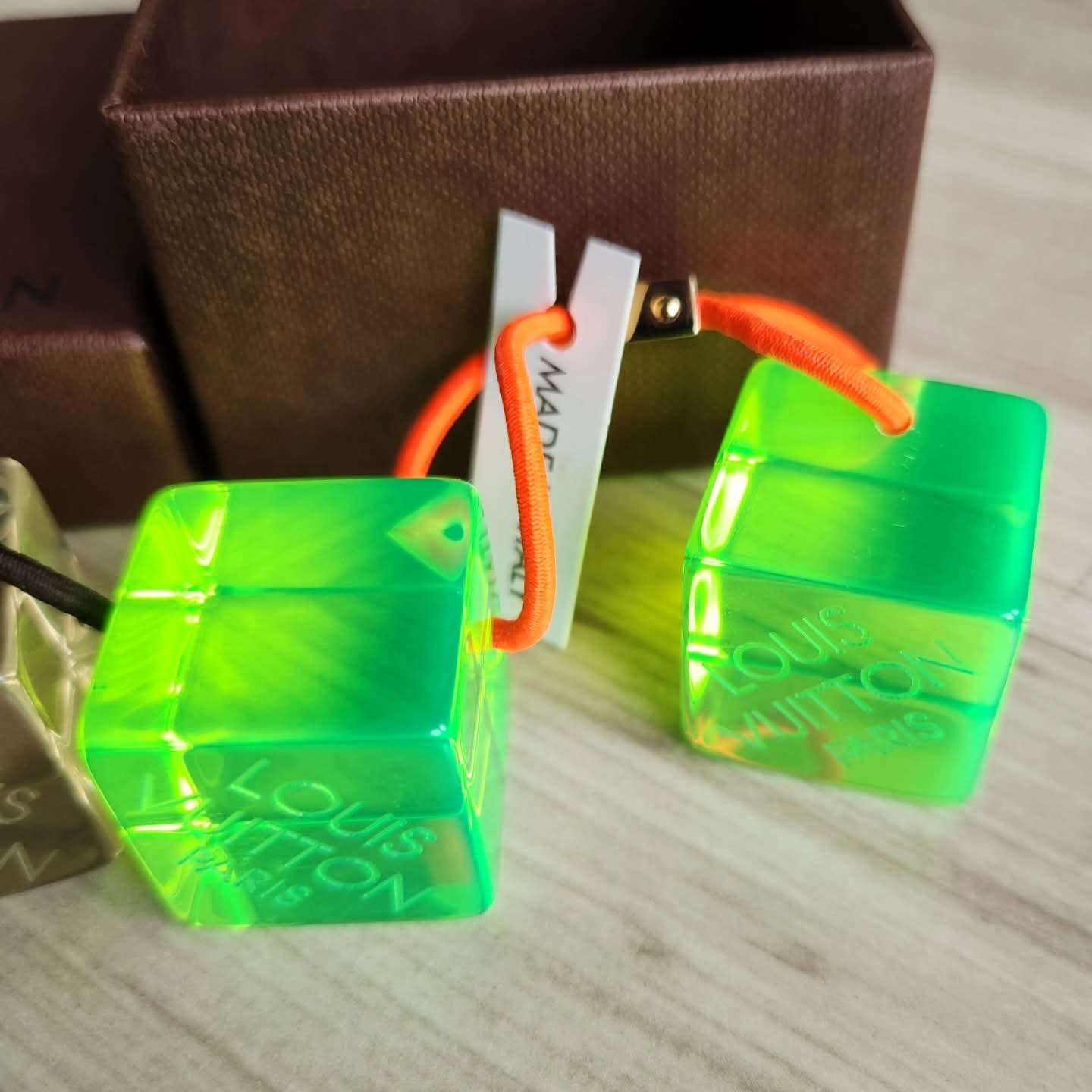 Louis Vuitton Gumicky