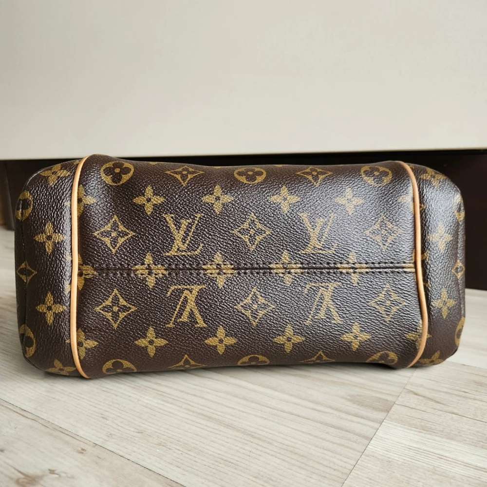 Louis Vuitton Totally