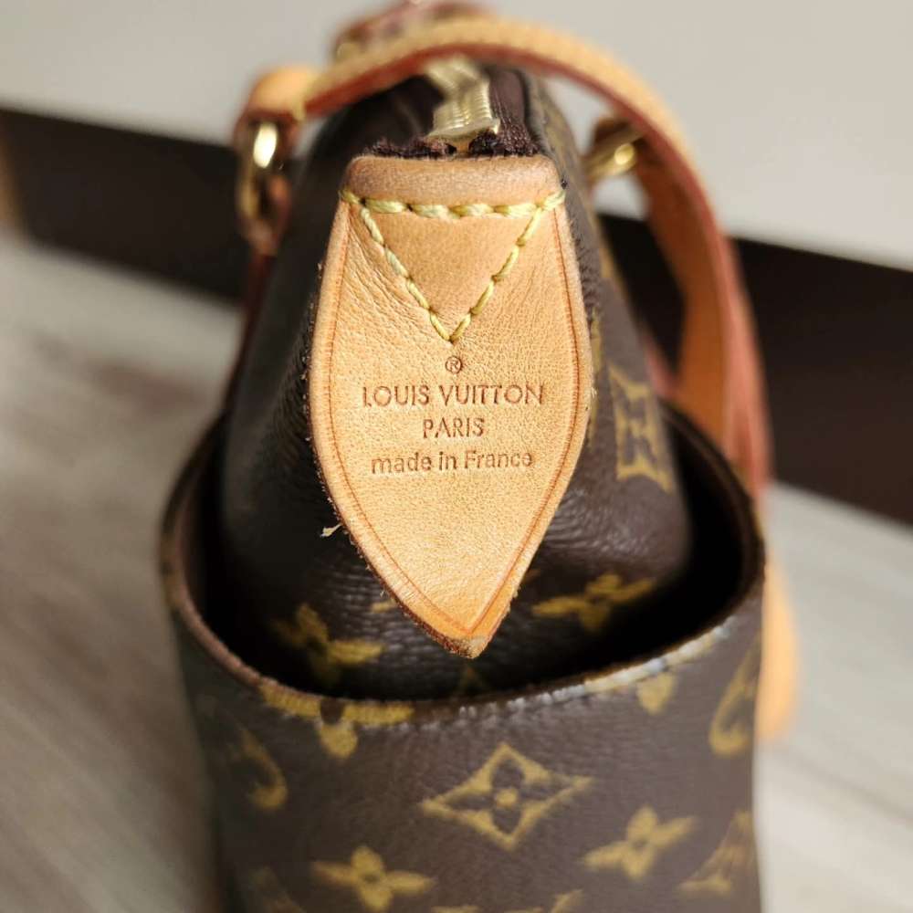 Louis Vuitton Totally