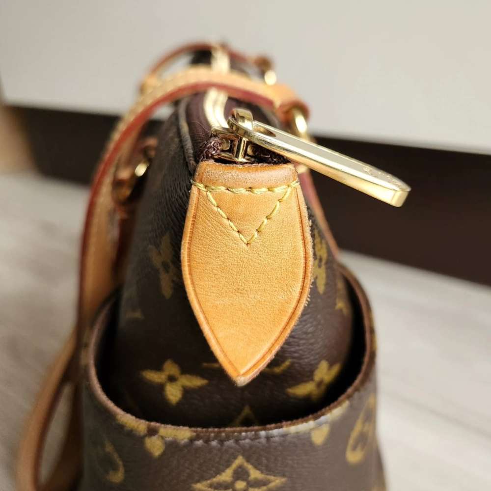 Louis Vuitton Totally