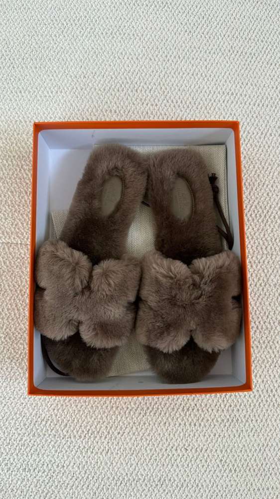 Hermes oran shearling