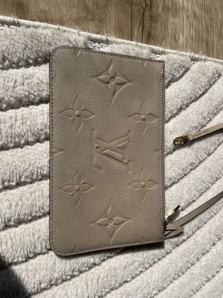 louis vuitton Clutch, uplne novy