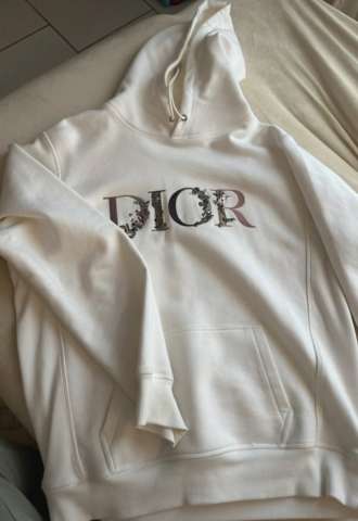 https://www.vipluxury.sk/Dior mikina