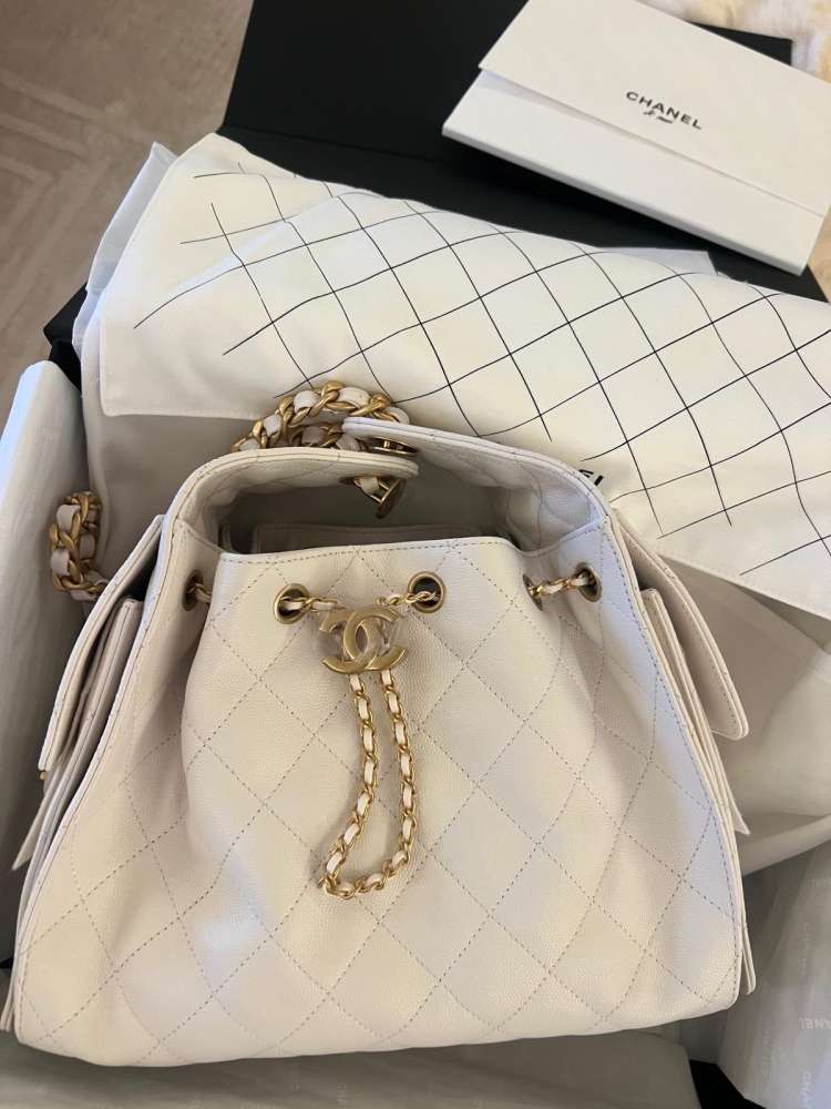 Chanel 25 bag