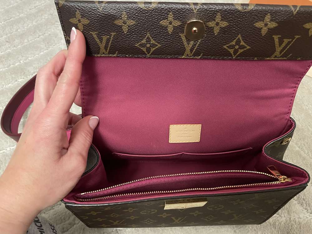 Louis Vuitton Cluny BB