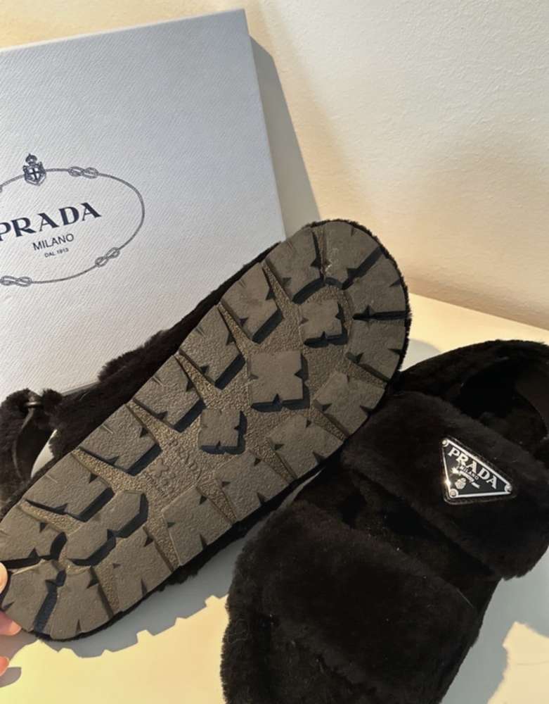 Prada sandalky