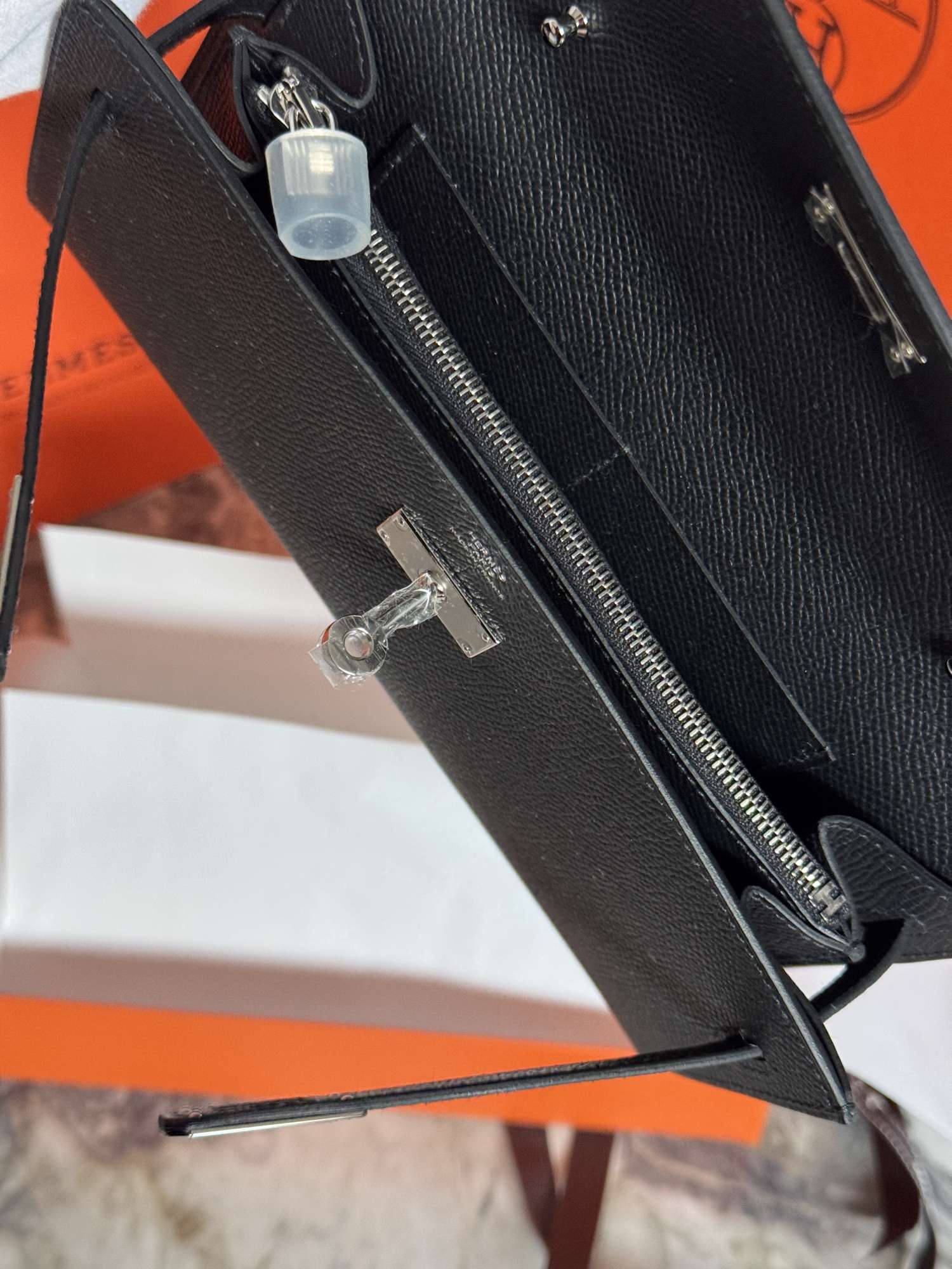 Hermes Kelly to go epsom 02/26