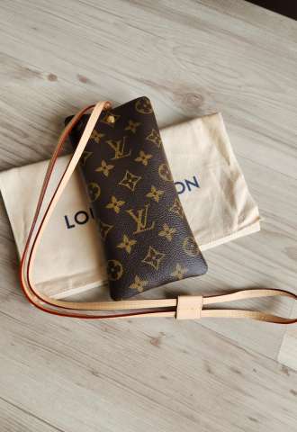 https://www.vipluxury.sk/Louis Vuitton Pouzdro