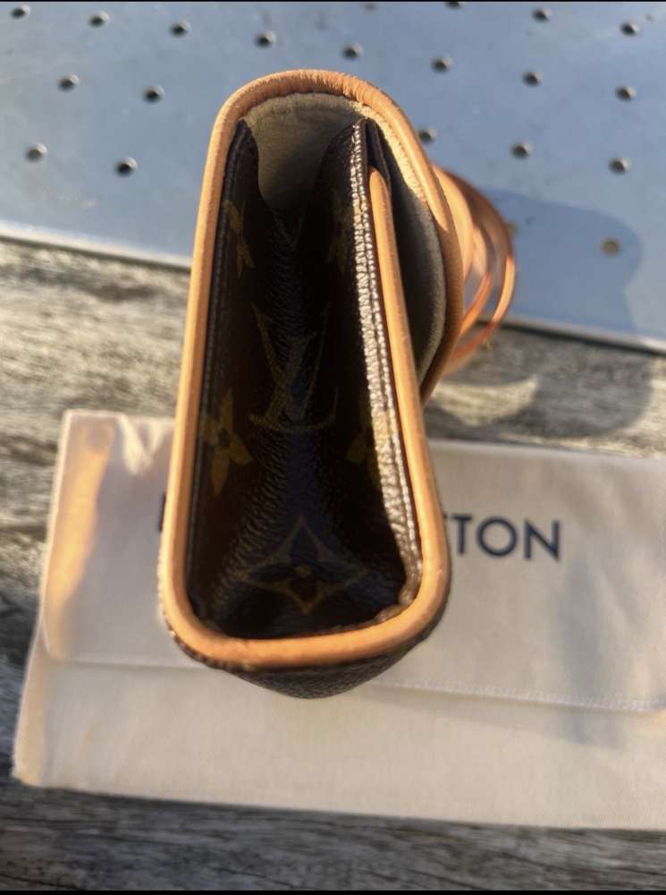 Louis Vuitton beltbag