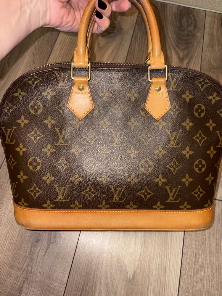 Louis Vuitton Alma PM