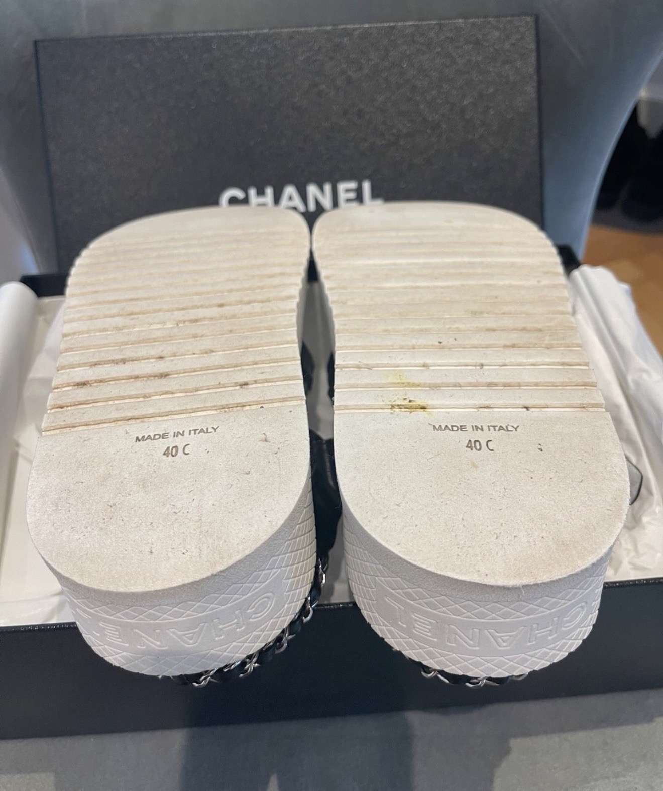 Chanel sandalky
