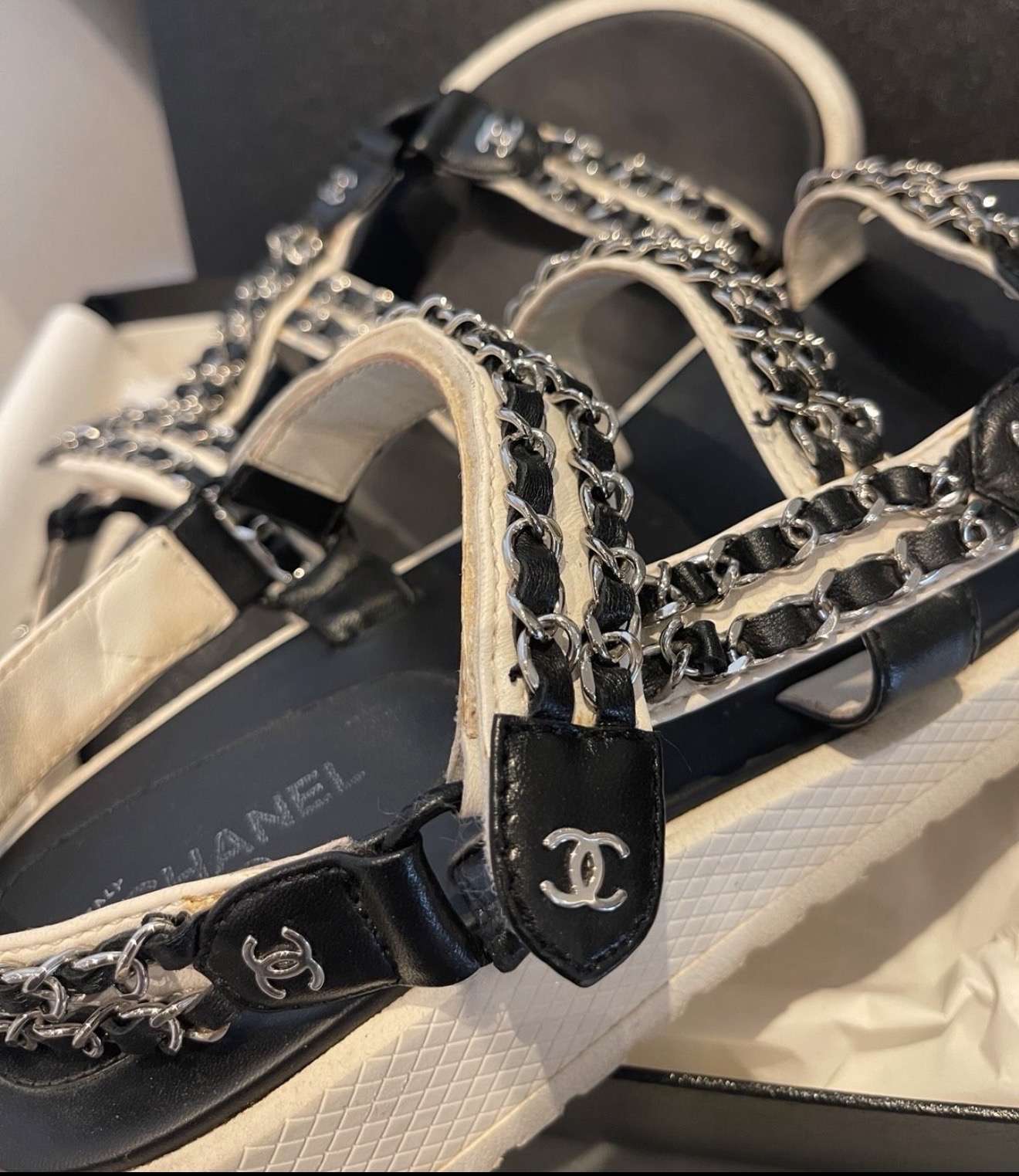 Chanel sandalky