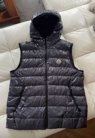 https://www.vipluxury.sk/Moncler Vesta pánska