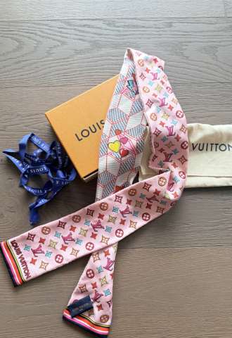 https://www.vipluxury.sk/Šatka Louis Vuitton