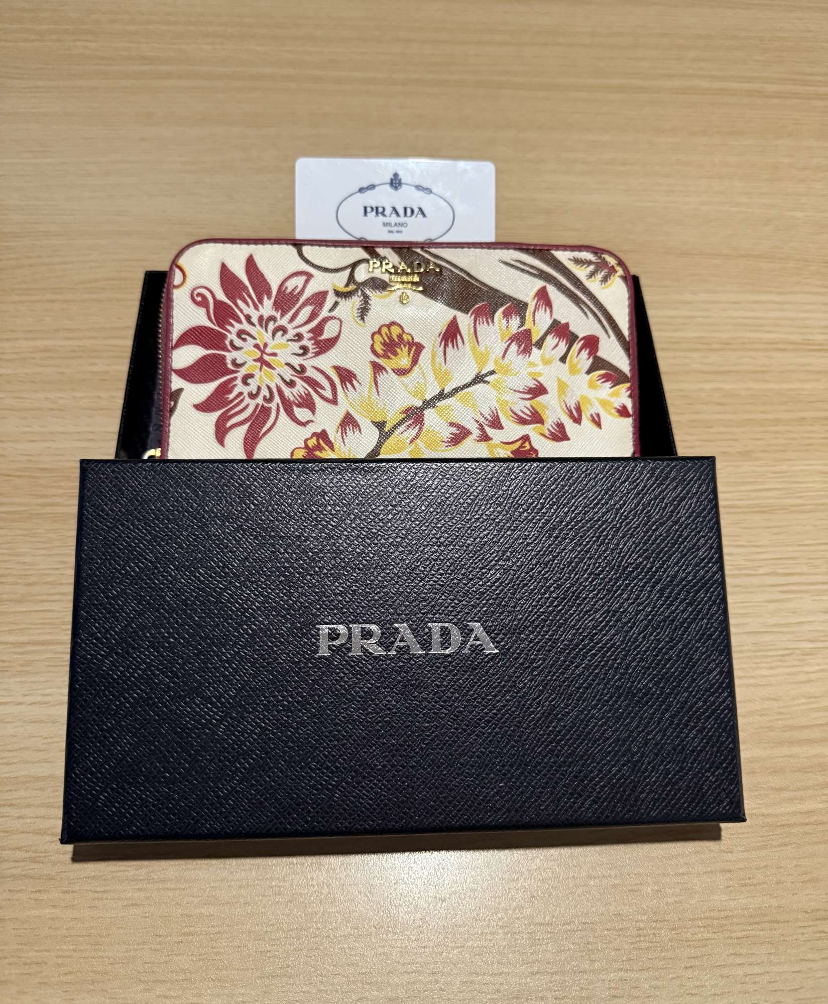Prada saffiano print wallet